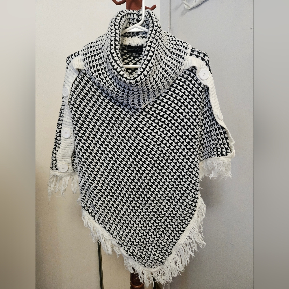 B&W Knitted Patterned Sweater